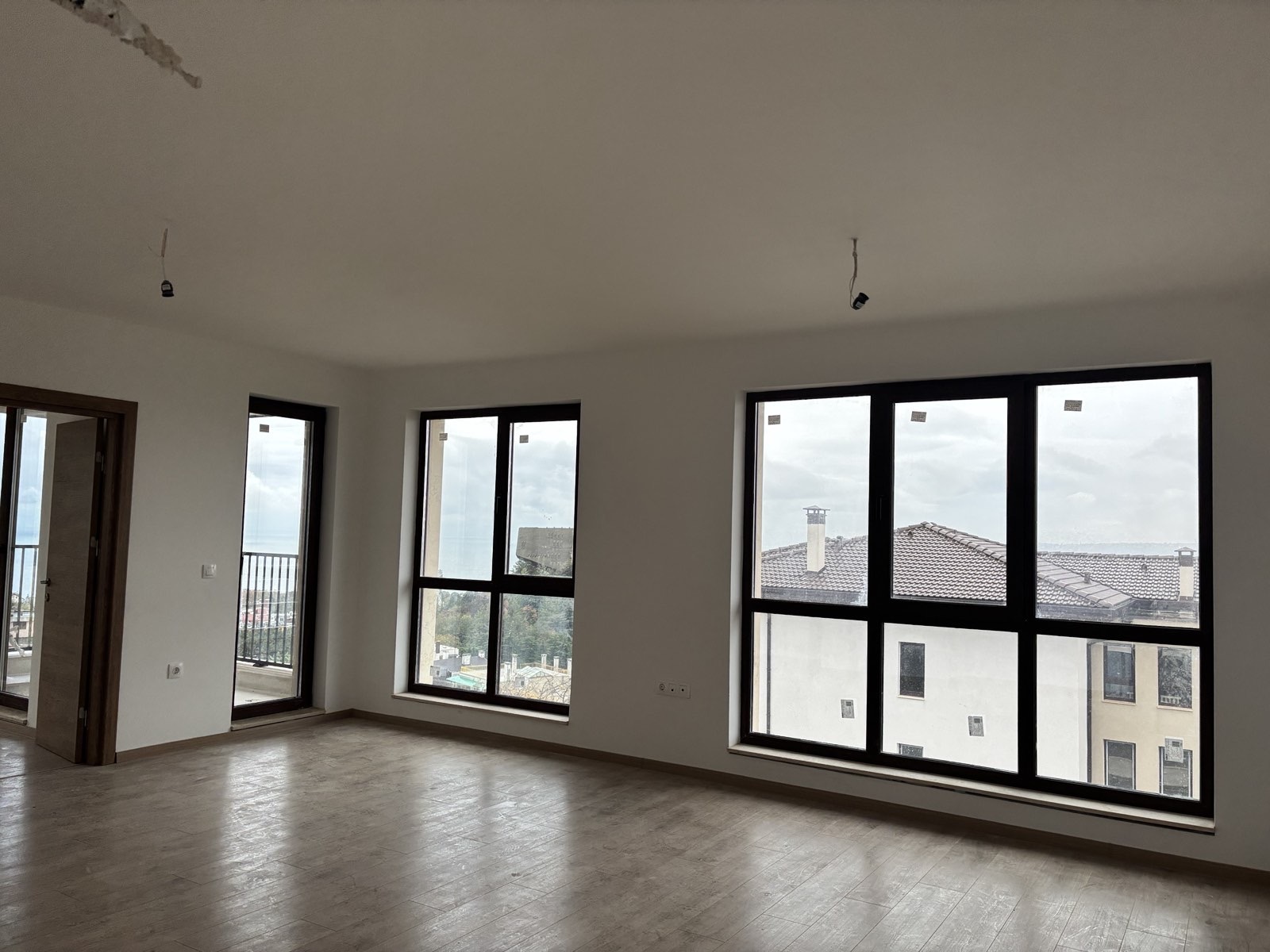 Продава 3-СТАЕН, гр. Варна, Бриз, снимка 6 - Апартаменти - 49382342