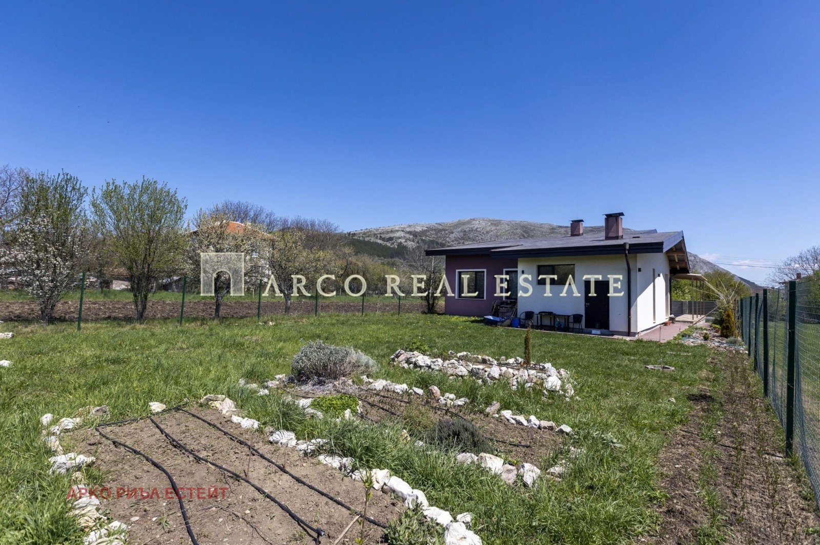 Продава КЪЩА, гр. Драгоман, област София област, снимка 17 - Къщи - 53944167