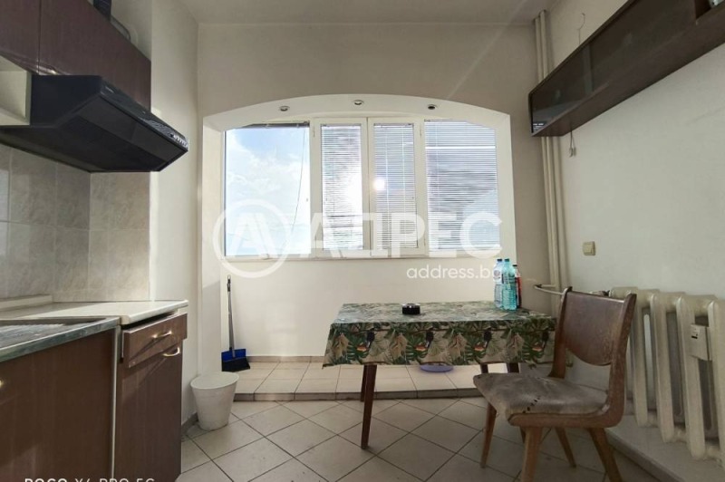 Продава  2-стаен град София , Изгрев , 60 кв.м | 88708812 - изображение [2]
