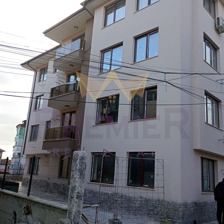 Продава 3-СТАЕН, гр. Айтос, област Бургас, снимка 2 - Апартаменти - 53982188