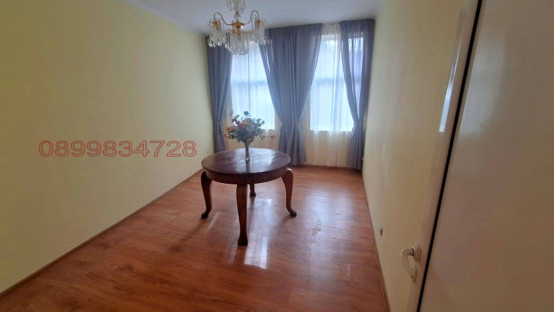 Продава КЪЩА, гр. Троян, област Ловеч, снимка 9 - Къщи - 52781110