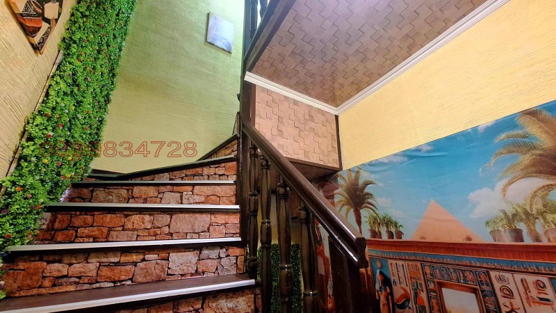 Продава КЪЩА, гр. Троян, област Ловеч, снимка 2 - Къщи - 52781110