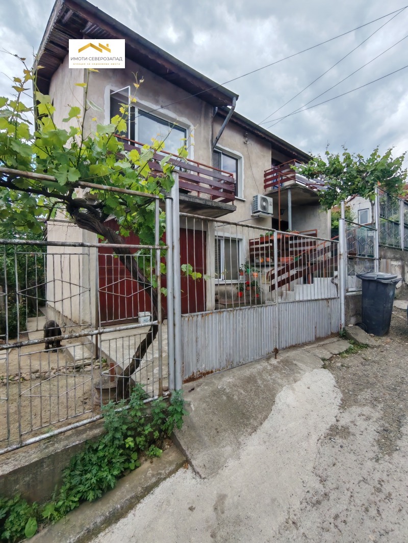 Till salu  Hus region Montana , Lom , 166 kvm | 69927740