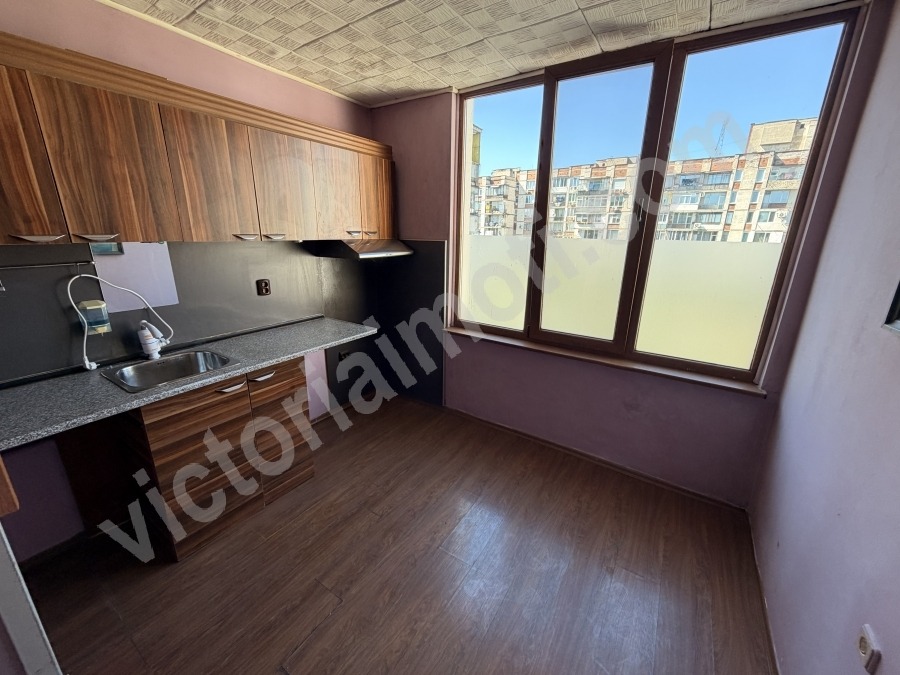 Продава 3-СТАЕН, гр. Велико Търново, Колю Фичето, снимка 3 - Апартаменти - 55049800