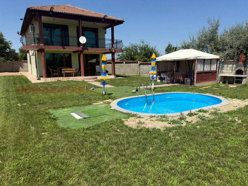 Продава ВИЛА, с. Топола, област Добрич