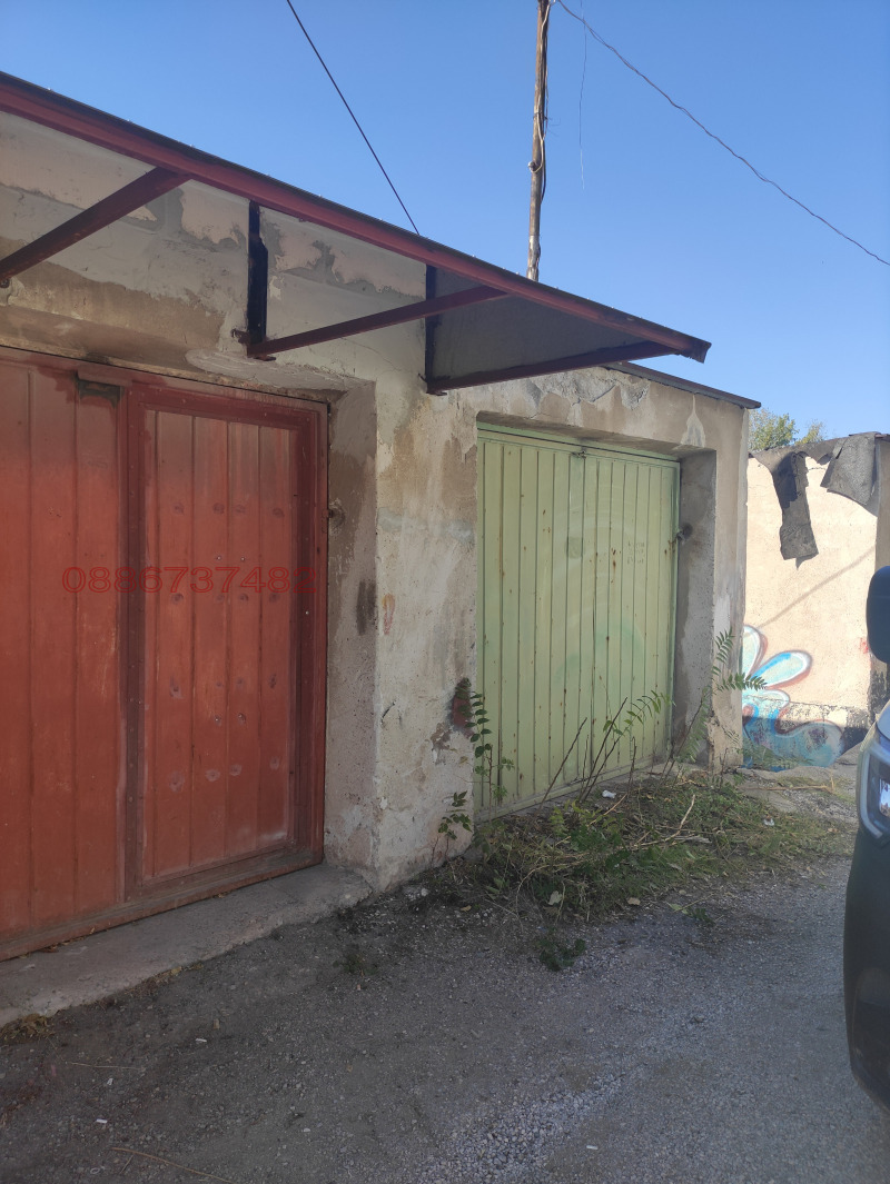 Продава ГАРАЖ в град Враца, Река Лева - 20 кв.м / 10 000 € » 19 558.30 лв.