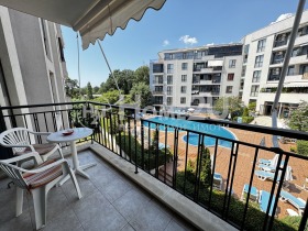 2 bedroom k.k. Zlatni pyasatsi, Varna 1