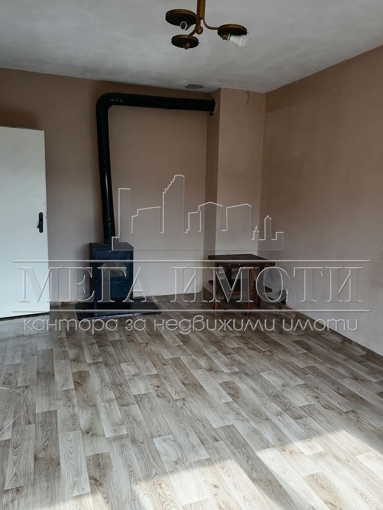 Продава 2-СТАЕН, гр. Сливен, Клуцохор, снимка 2 - Апартаменти - 55686440