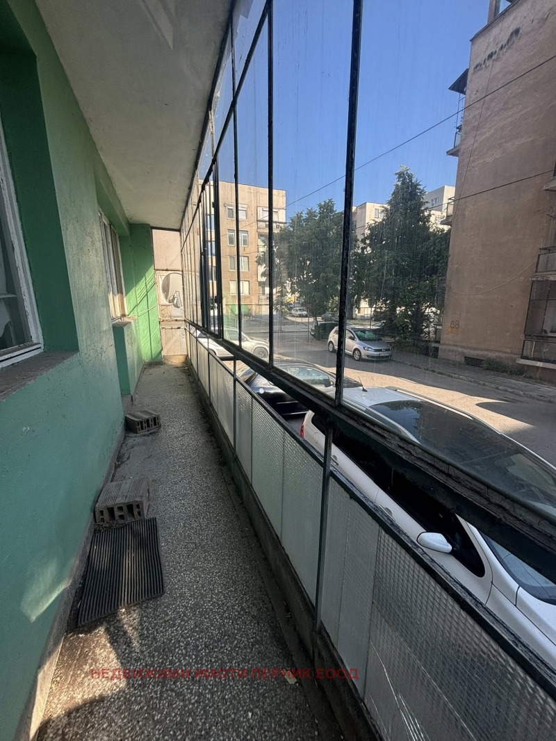 Продава  3-стаен град Перник , Център , 102 кв.м | 59180597 - изображение [16]