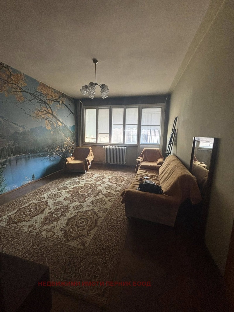 Продава  3-стаен град Перник , Център , 102 кв.м | 59180597 - изображение [2]