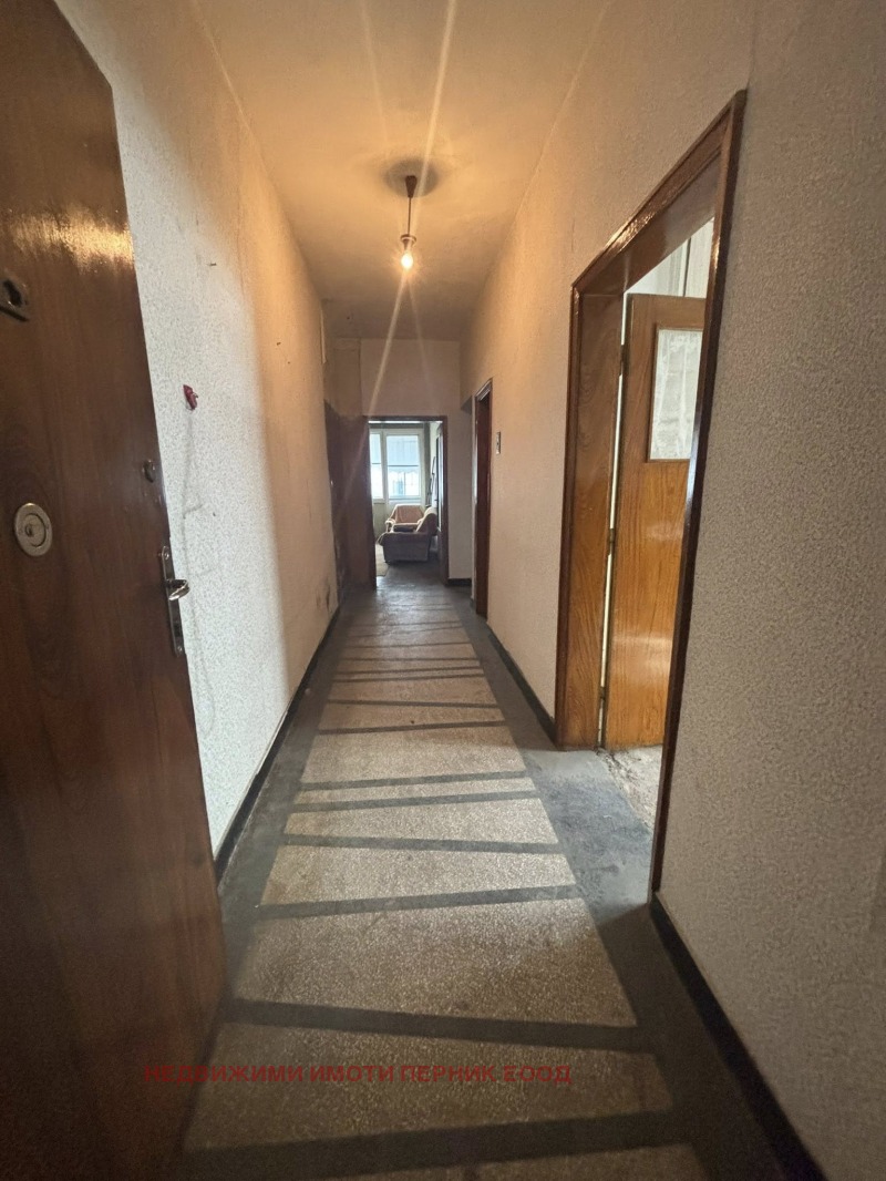 Продава  3-стаен град Перник , Център , 102 кв.м | 59180597 - изображение [7]