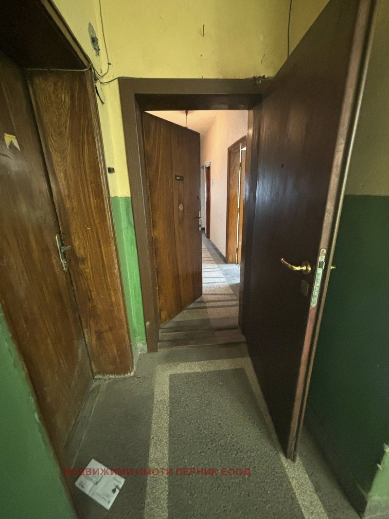 Продава  3-стаен град Перник , Център , 102 кв.м | 59180597 - изображение [6]