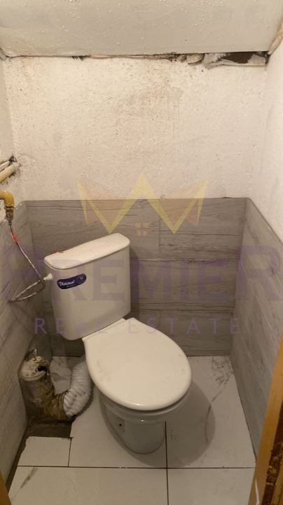 Продава АТЕЛИЕ, ТАВАН, гр. Варна, Колхозен пазар, снимка 4 - Апартаменти - 52872010