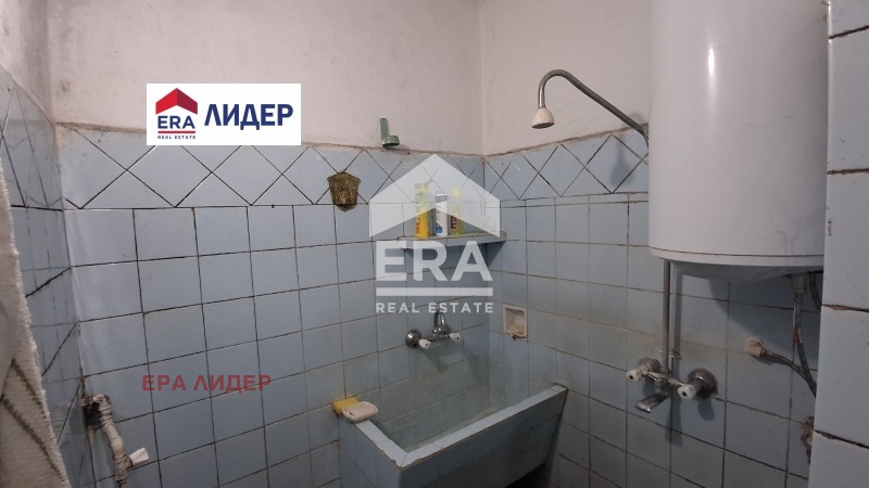 Продава ЕТАЖ ОТ КЪЩА, гр. Русе, Родина 1, снимка 9 - Етаж от къща - 56015497