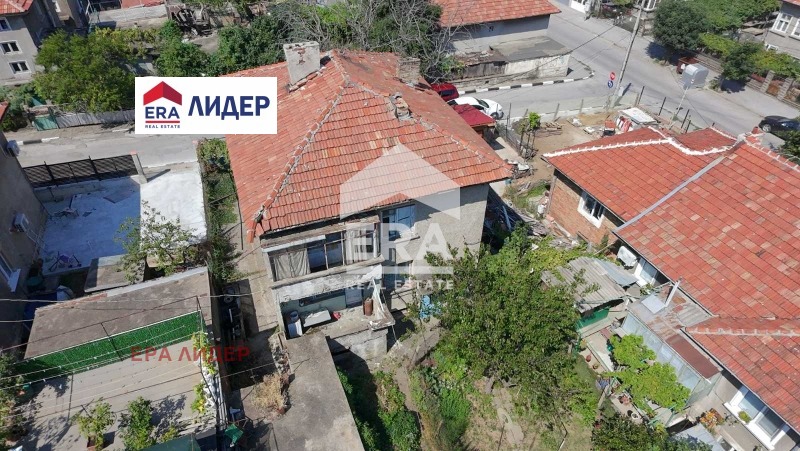 Продава ЕТАЖ ОТ КЪЩА, гр. Русе, Родина 1, снимка 11 - Етаж от къща - 56015497