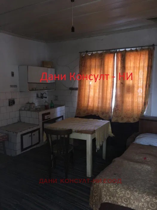 Продава КЪЩА, с. Николаево, област Велико Търново, снимка 3 - Къщи - 39173329