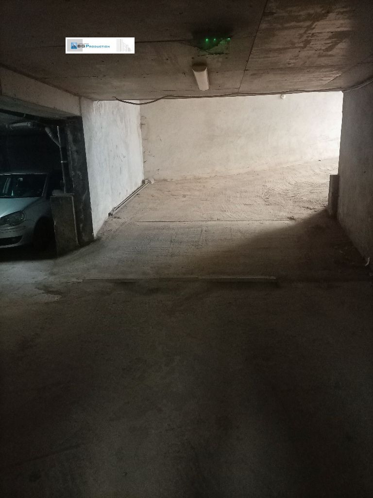 Продава ГАРАЖ, ПАРКОМЯСТО, гр. София, Люлин 8, снимка 4 - Гаражи и паркоместа - 55437124