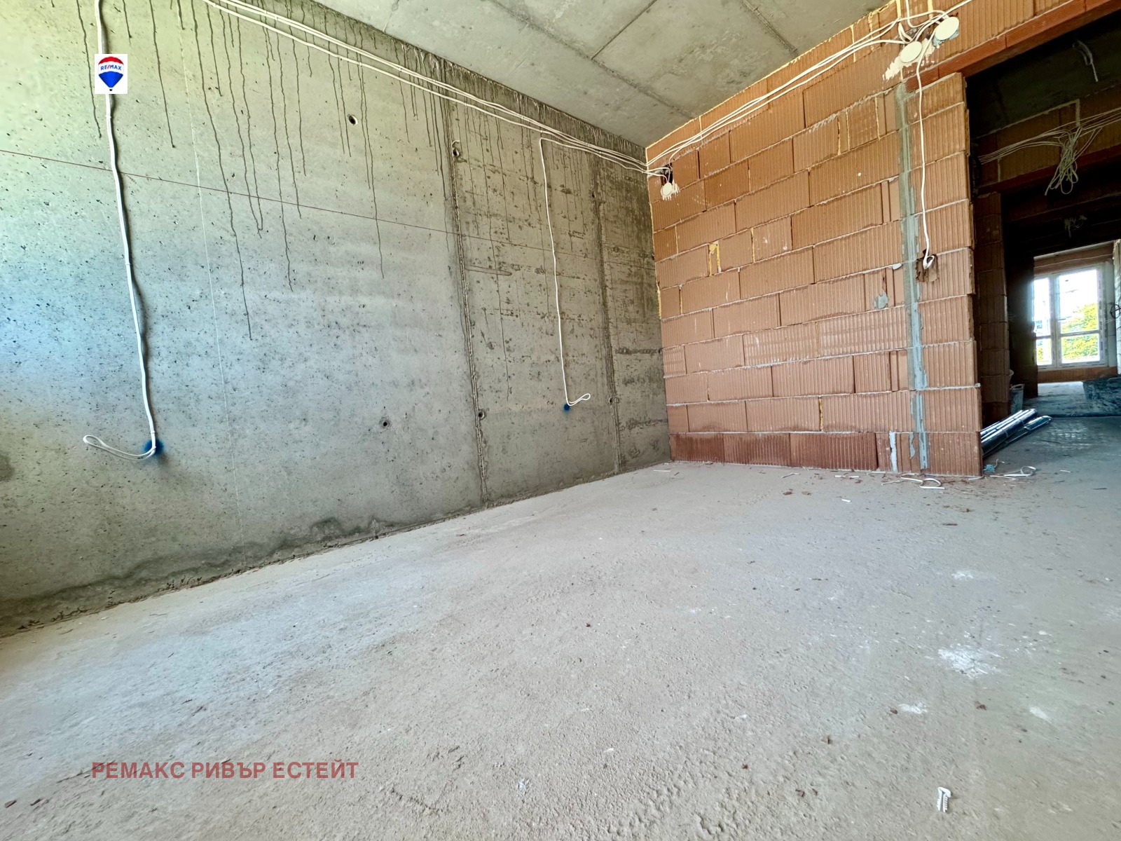 Продава 2-СТАЕН, гр. Русе, Централен южен район, снимка 2 - Апартаменти - 53766453