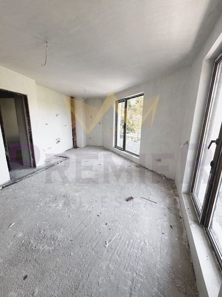 Na prodej  1 ložnice Sofia , Banišora , 73 m2 | 74643486 - obraz [2]