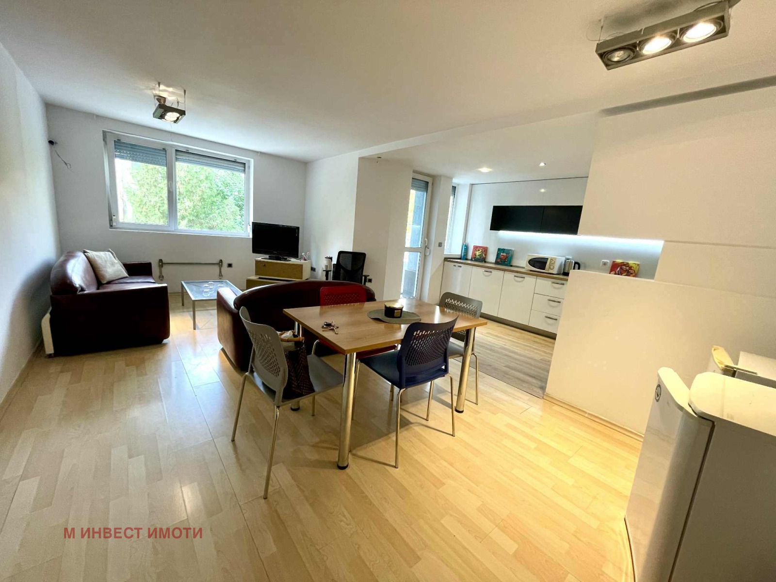 Продава 3-СТАЕН, гр. Пловдив, Център, снимка 2 - Апартаменти - 52096935