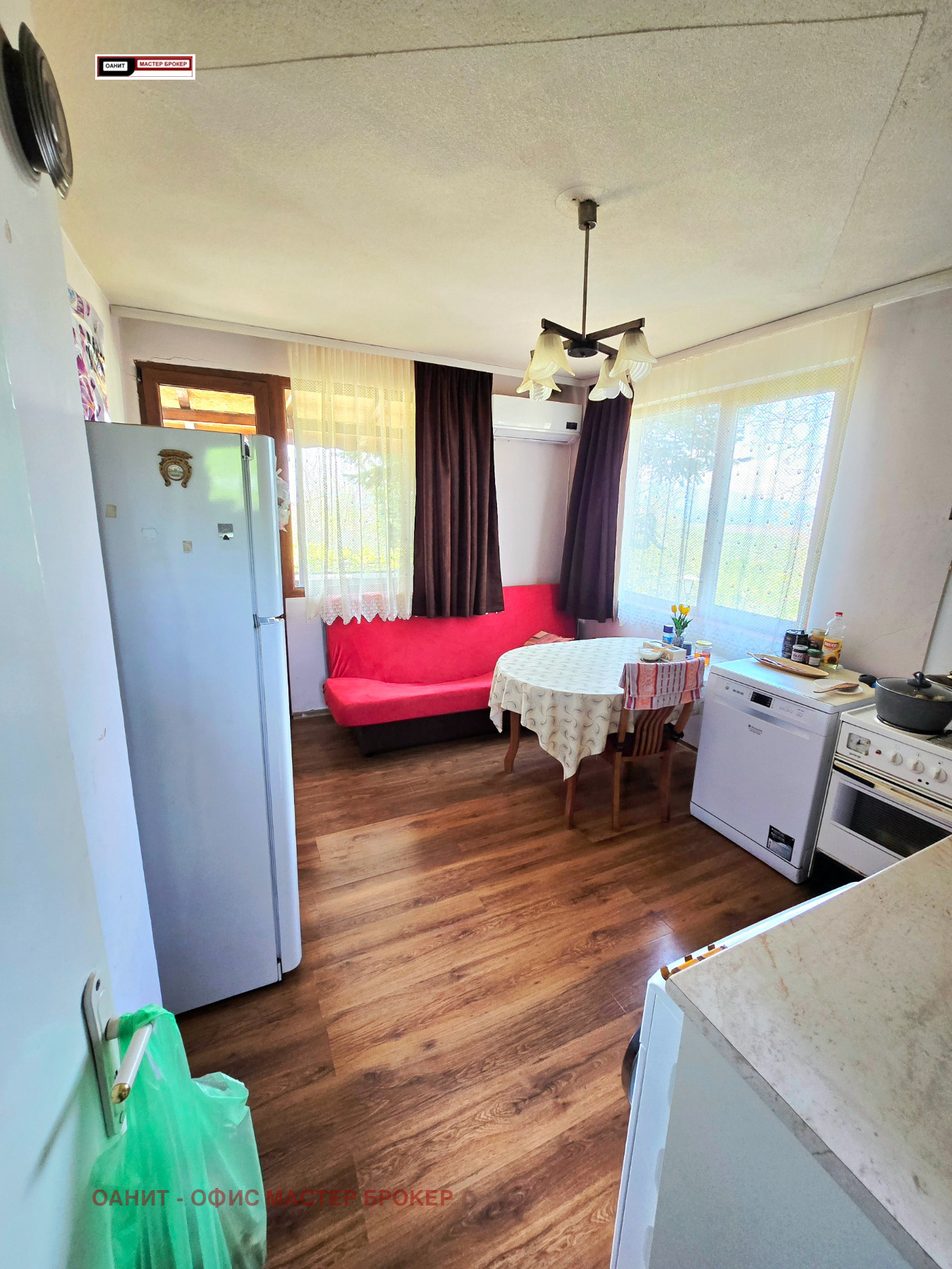 Продава КЪЩА, гр. София, гр. Нови Искър, снимка 2 - Къщи - 50958609