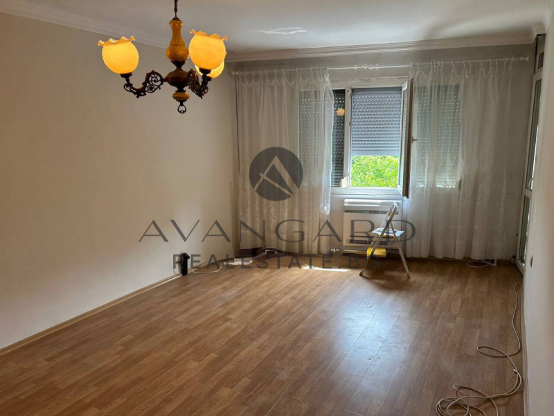 Na sprzedaż  2 sypialnie Plowdiw , Kjuczuk Pariż , 69 mkw | 77519582