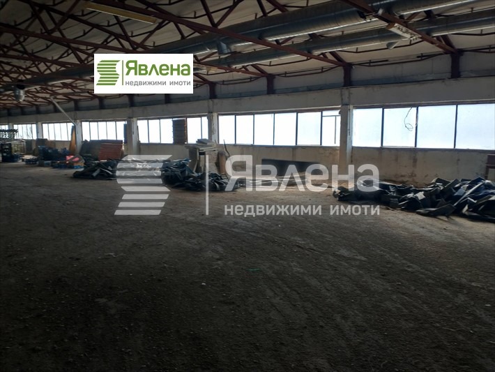 Продава  Пром. помещение област София , с. Литаково , 10000 кв.м | 59492518 - изображение [6]