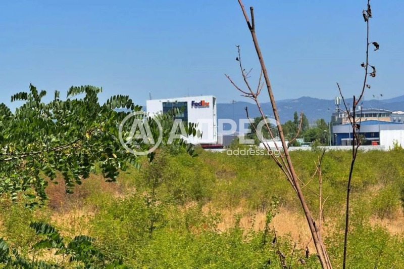 Na prodej  Spiknutí Sofia , Letište Sofia , 13000 m2 | 18075855 - obraz [4]