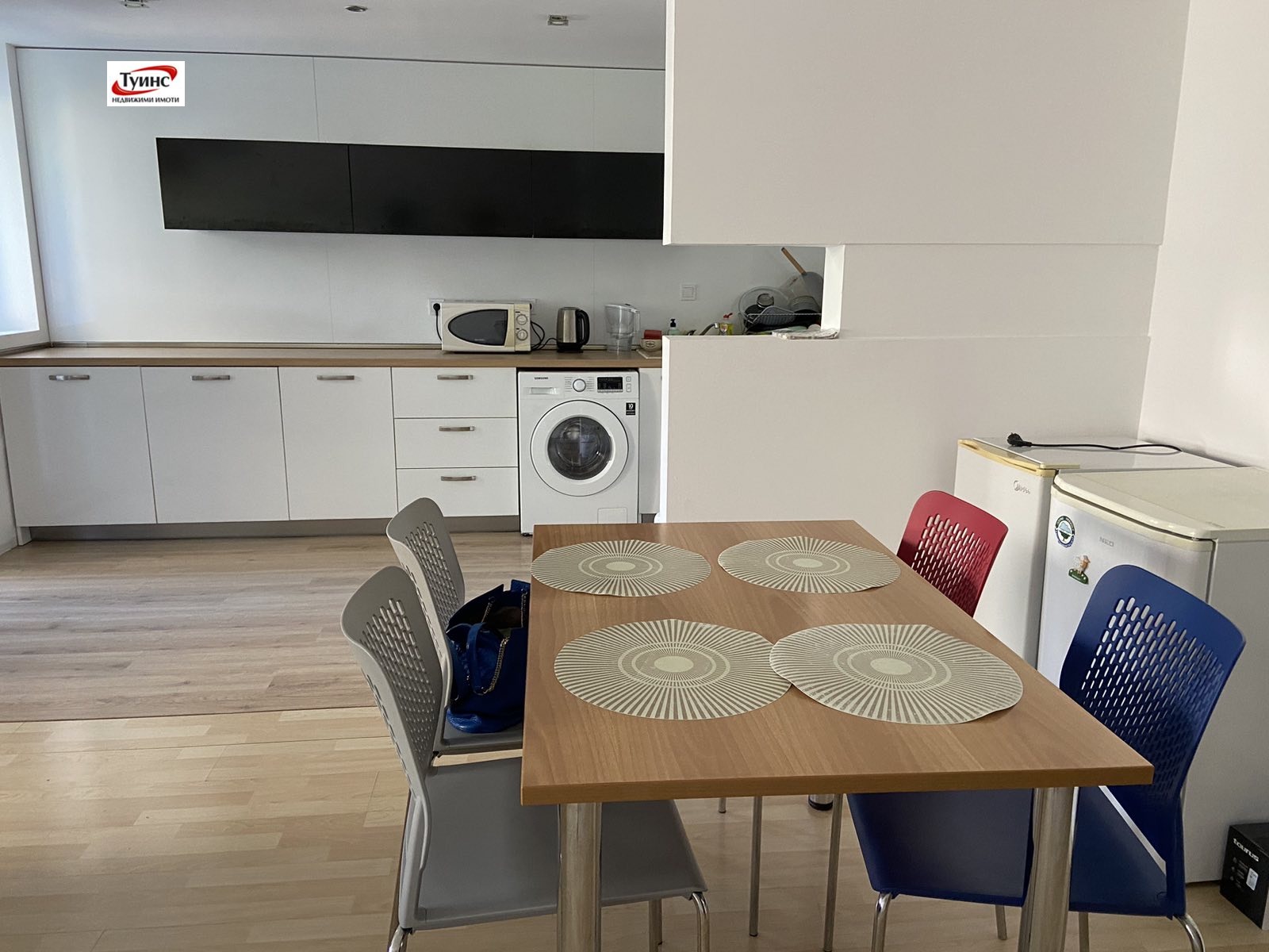 Продава 3-СТАЕН, гр. Пловдив, Младежки Хълм, снимка 2 - Апартаменти - 46360367