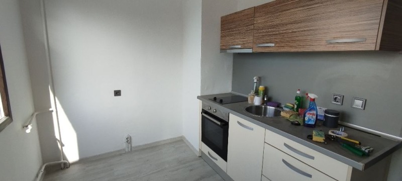 Продава 2-СТАЕН в град София, Света Троица - 65 кв.м / 187 500 € » 366 718.13 лв., ЕСТРЕЛ ИМОТ ОФИС