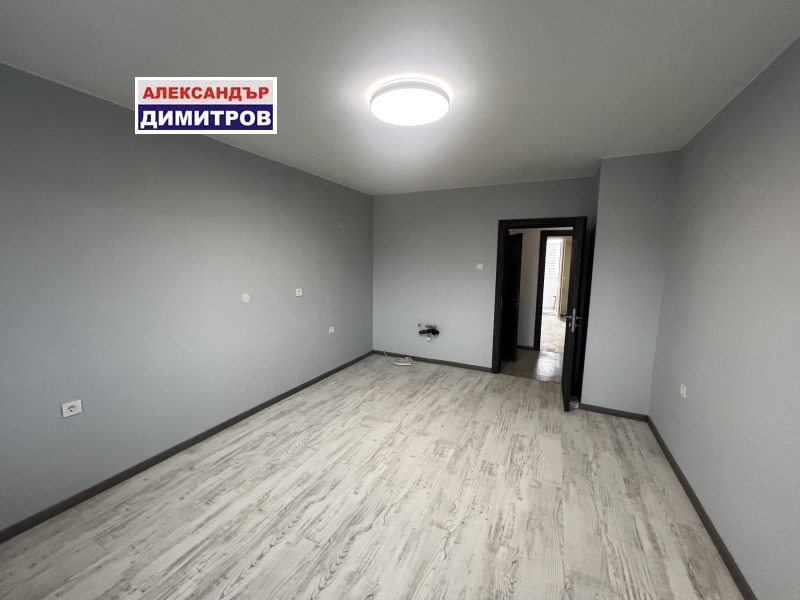 На продаж  2 спальні Русе , Здравец Изток , 70 кв.м | 10294384 - зображення [2]