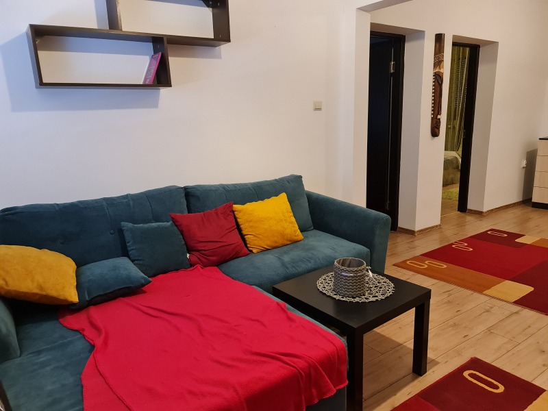 Продава  Етаж от къща, град София, Център •  289 000 EUR • ID 60632126 — holmes.bg - [1] 
