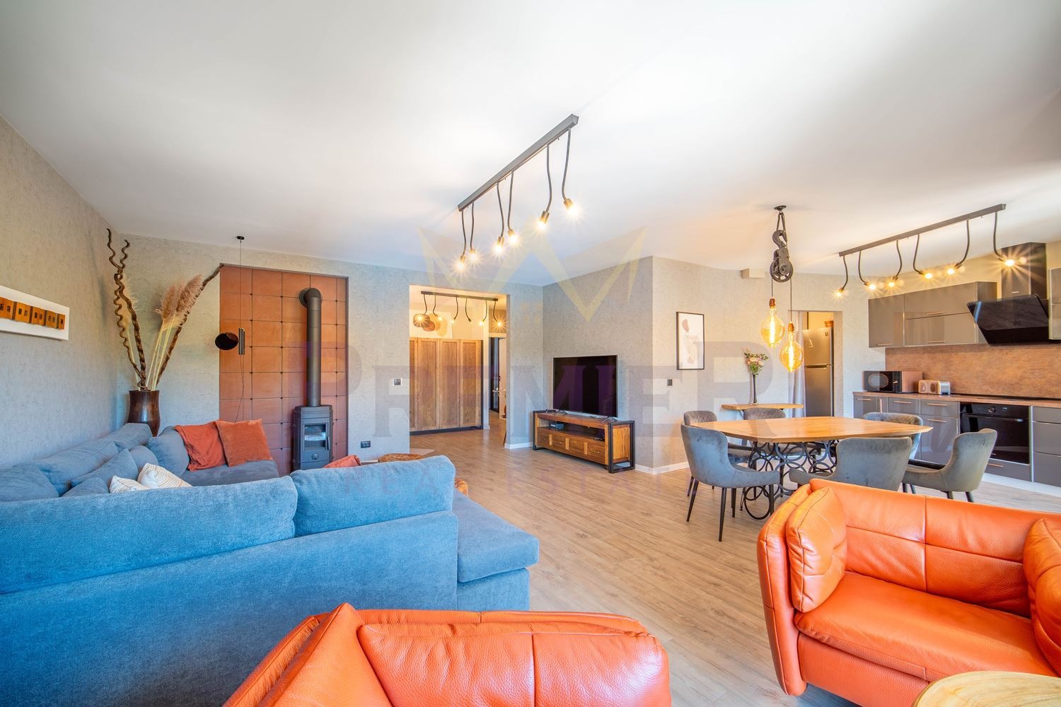 Продава 3-СТАЕН, гр. Варна, Бриз, снимка 2 - Апартаменти - 53994940