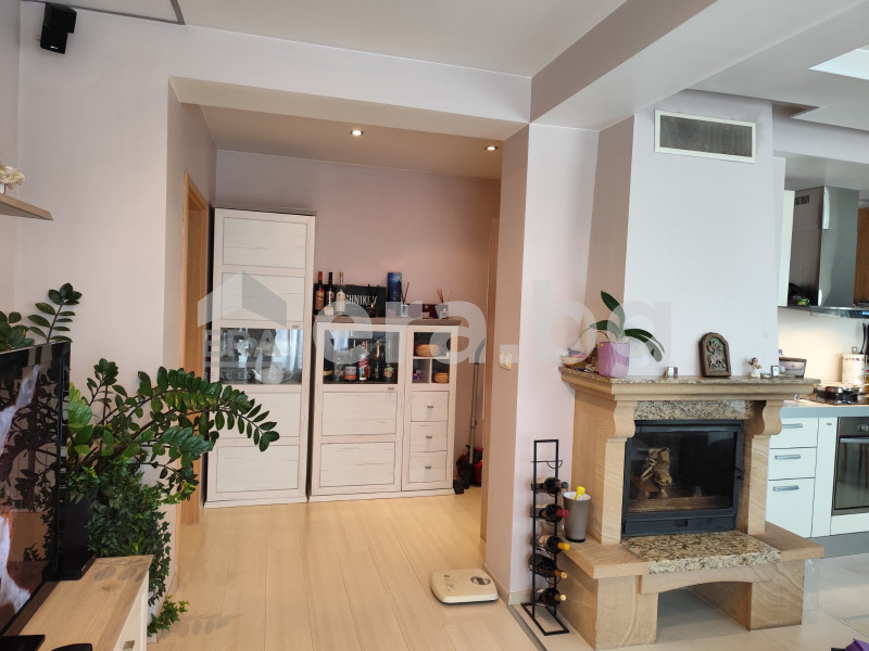 Продава КЪЩА, гр. Варна, Изгрев, снимка 2 - Къщи - 52167361