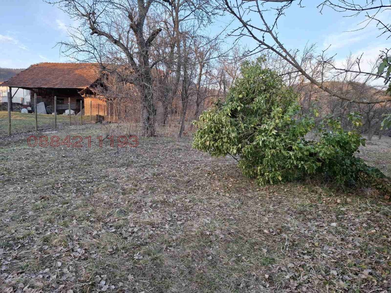 Продава ПАРЦЕЛ, с. Гумощник, област Ловеч