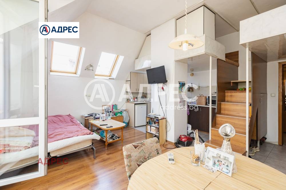 Продава 2-СТАЕН, гр. Варна, Базар Левски