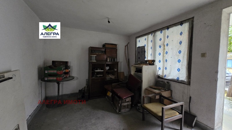 Продава ПРОМ. ПОМЕЩЕНИЕ в град Пазарджик, Център - 81 кв.м / 75 000 € » 146 687.25 лв., АЛЕГРА ИМОТИ