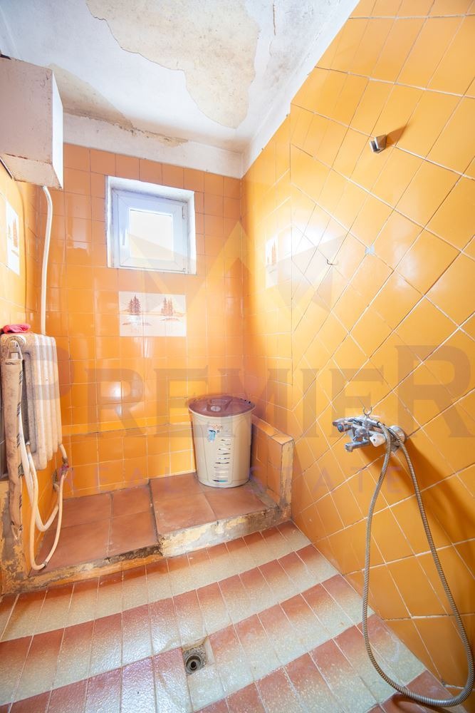 Продава ЕТАЖ ОТ КЪЩА, гр. Добрич, Рилци, снимка 11 - Етаж от къща - 54109605