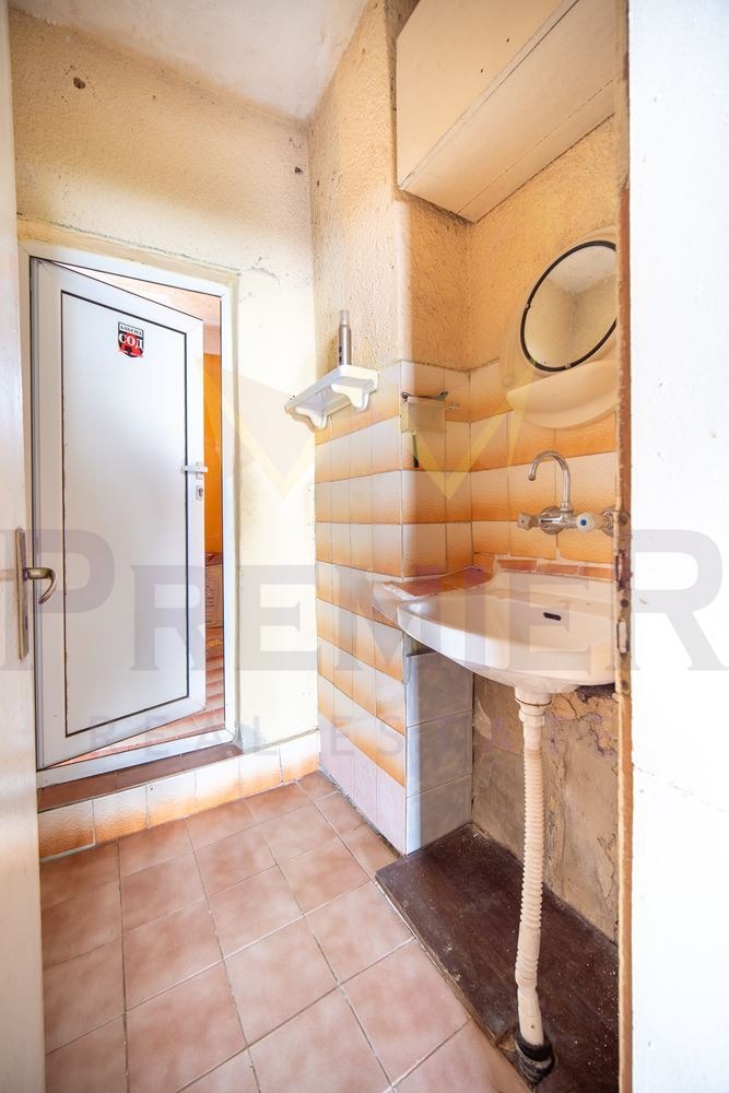 Продава ЕТАЖ ОТ КЪЩА, гр. Добрич, Рилци, снимка 10 - Етаж от къща - 54109605