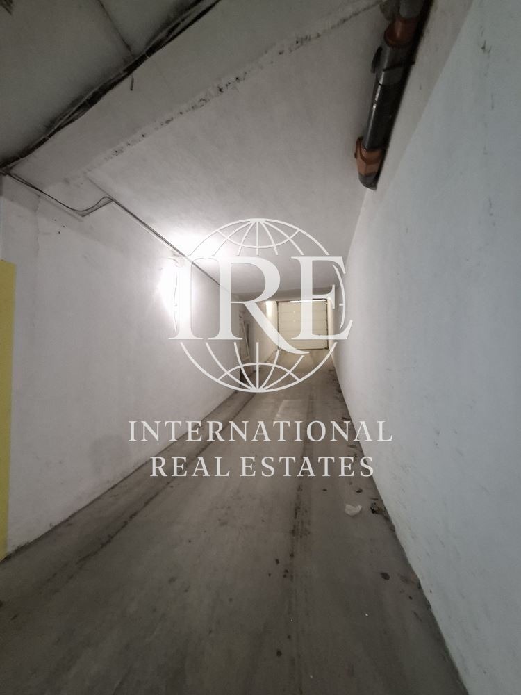Продава ГАРАЖ, ПАРКОМЯСТО, гр. Варна, Операта, снимка 2 - Гаражи и паркоместа - 53592028