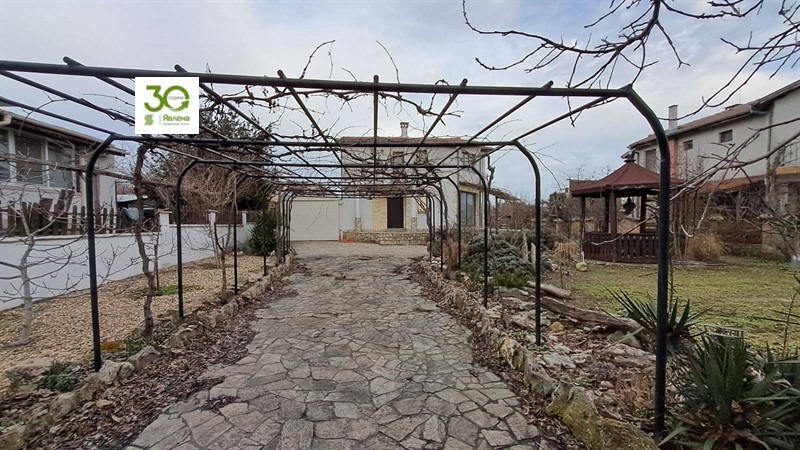 Продава КЪЩА, гр. Варна, м-т Ракитника