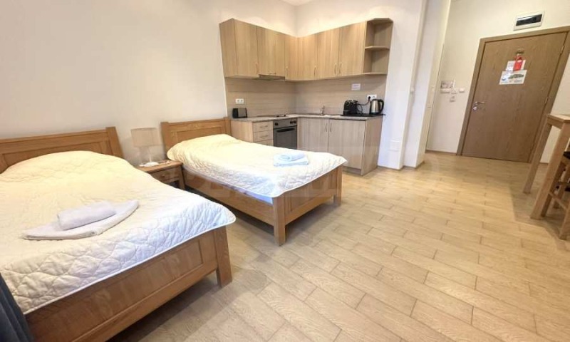 Продава 1-СТАЕН в област Благоевград, гр. Банско - 41 кв.м / 43 000 € » 84 100.69 лв., СУПРИММО ОФИСИ В СТРАНАТА