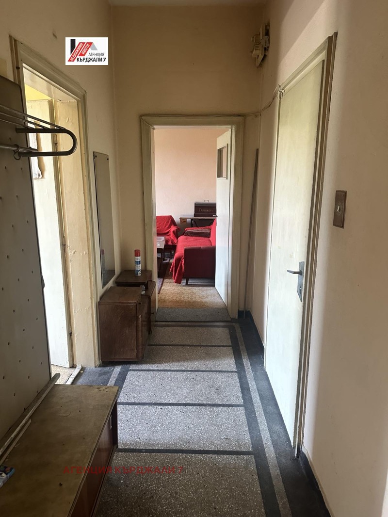 Продава  3-стаен град Кърджали , Център , 70 кв.м | 20656284