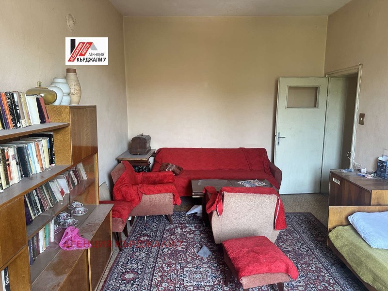 Продава  3-стаен град Кърджали , Център , 70 кв.м | 20656284 - изображение [3]