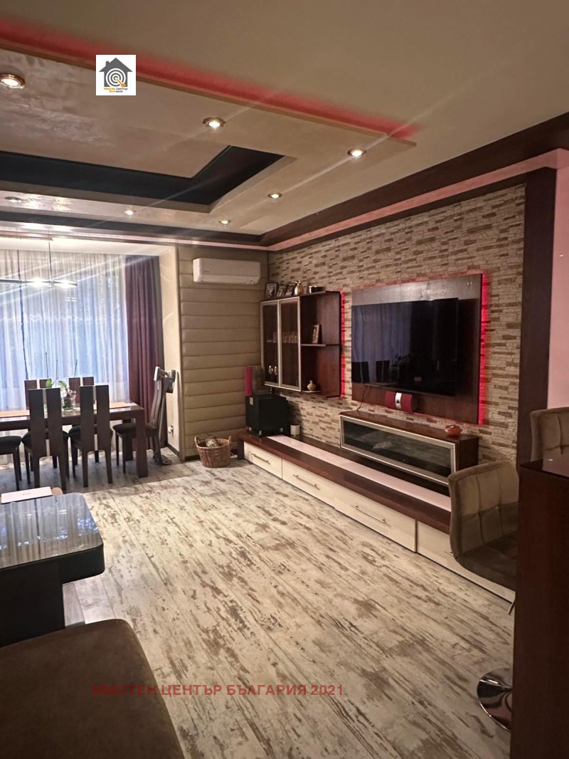 Продава  4-стаен град София , Студентски град , 155 кв.м | 69018104 - изображение [2]