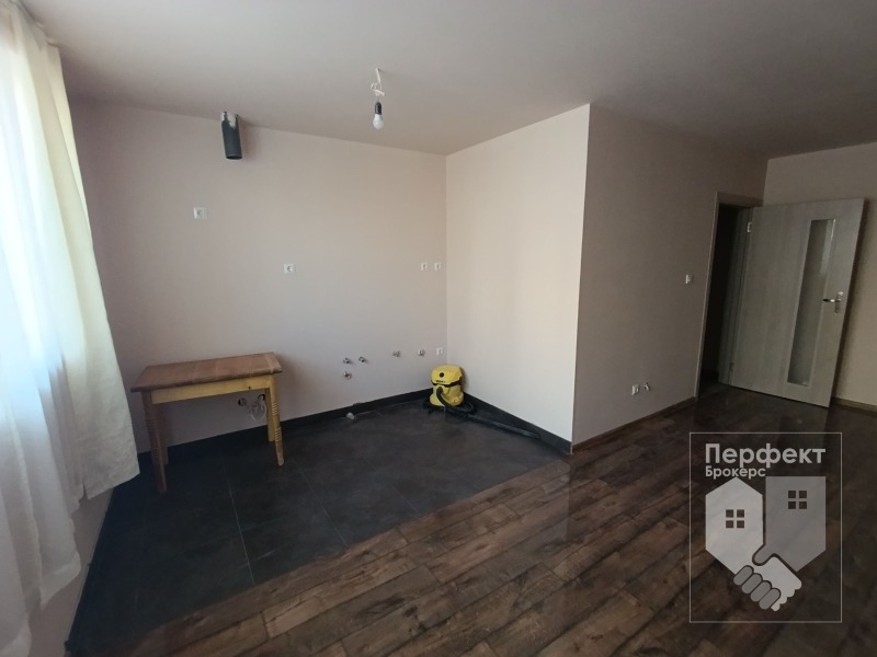 Продава 2-СТАЕН, гр. Велико Търново, Бузлуджа, снимка 3 - Апартаменти - 52549968