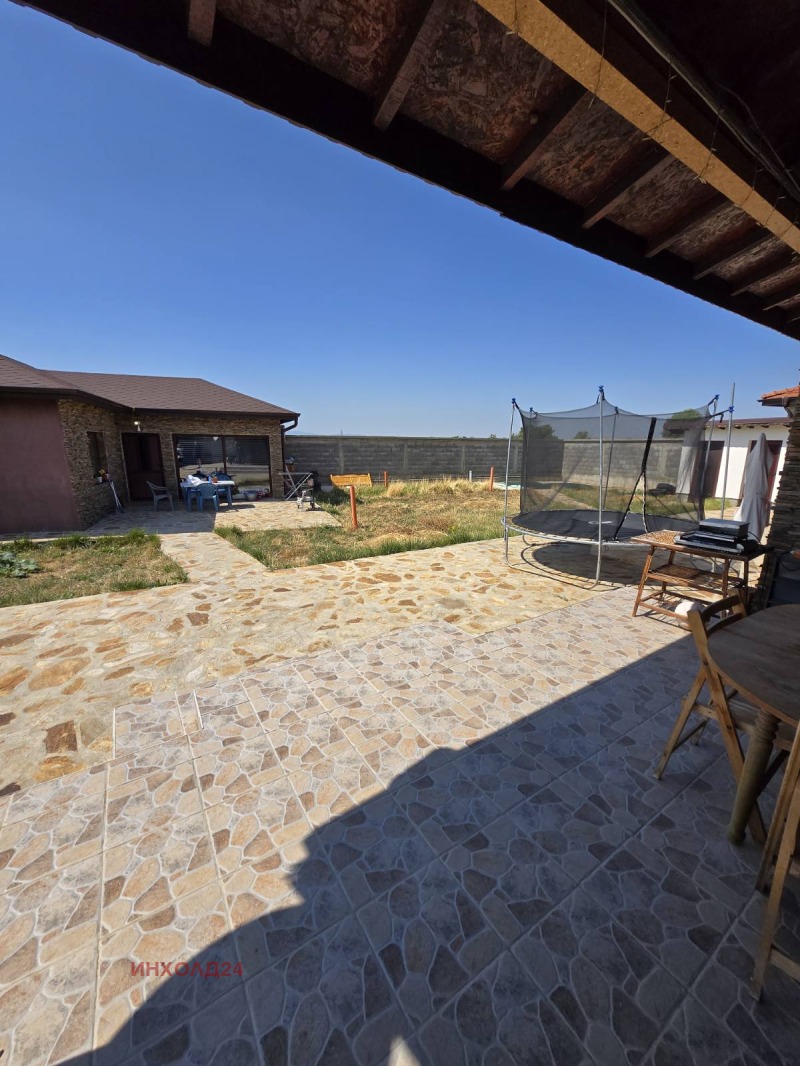 À vendre  Maison Sofia , Podgoumer , 177 m² | 79221689 - image [2]