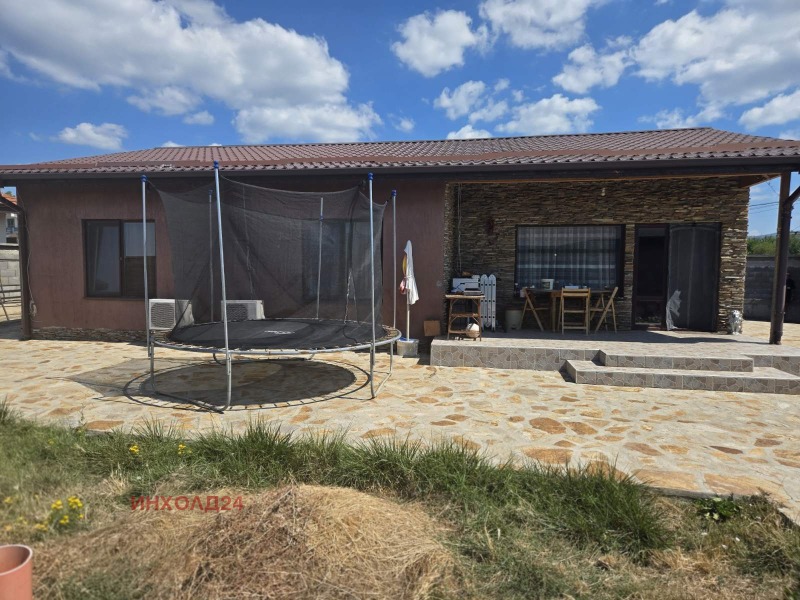 À vendre  Maison Sofia , Podgoumer , 177 m² | 79221689