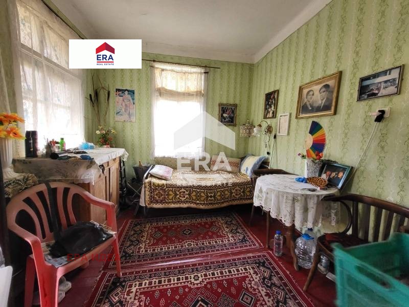 Продава КЪЩА, гр. Пирдоп, област София област, снимка 5 - Къщи - 52571067