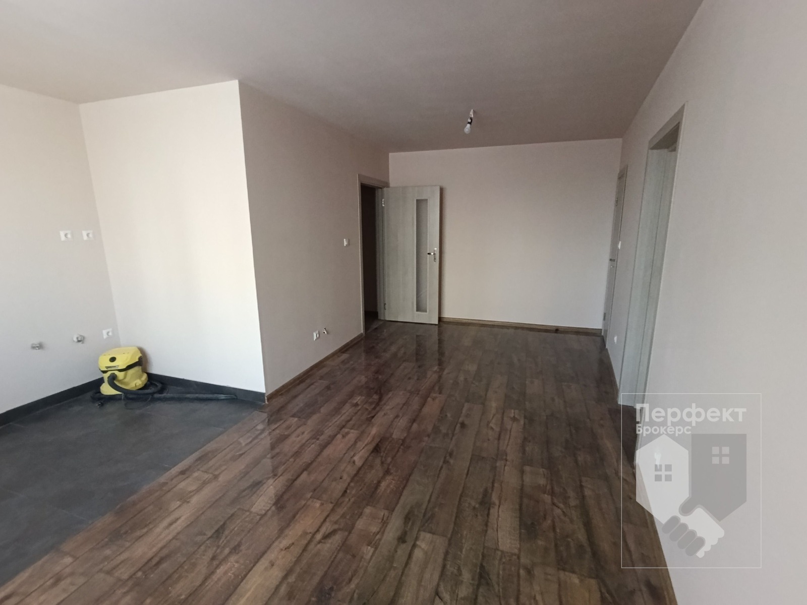 Продава 2-СТАЕН, гр. Велико Търново, Бузлуджа, снимка 2 - Апартаменти - 52549968